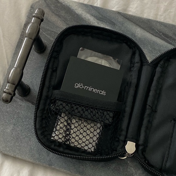 Glo Cosmetics Brow Kit - Picture 8 of 8